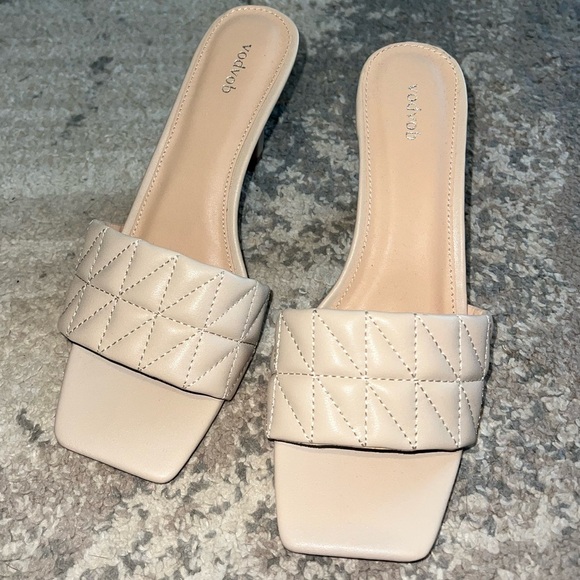 Beige Quilted Heels - Picture 3 of 10